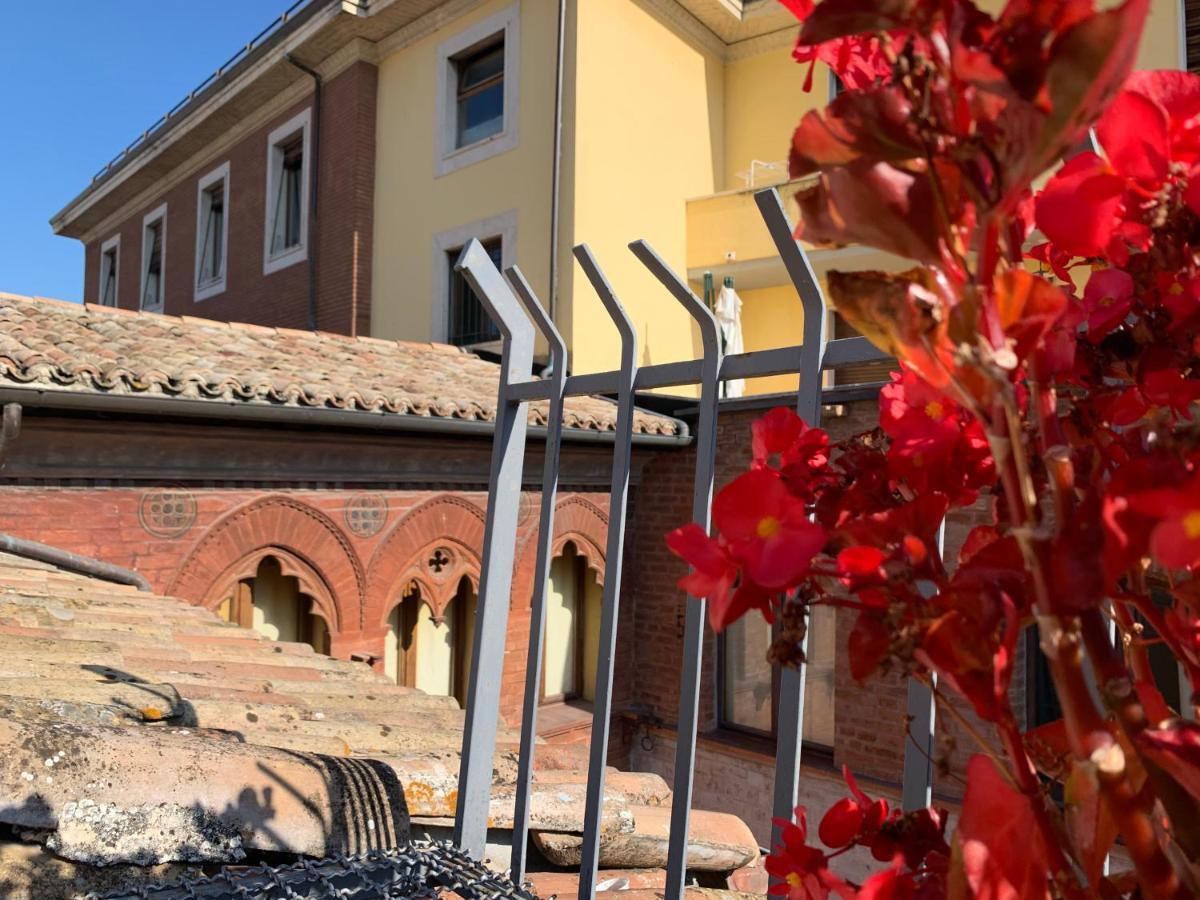 Affittacamere Arco Polinori Foligno Exterior foto